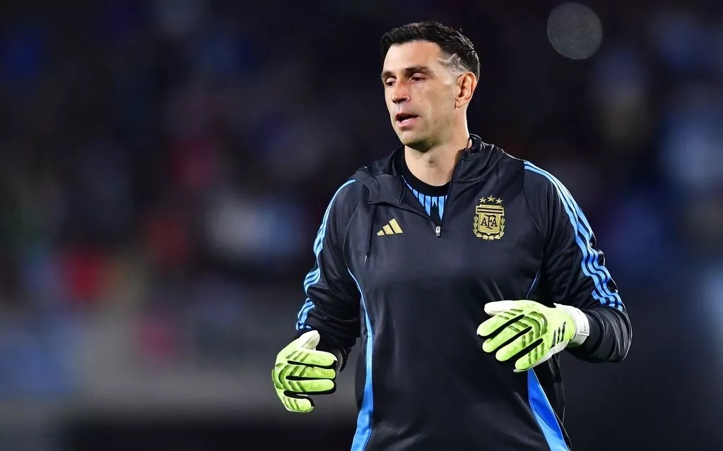 小马哥冠军教头！马斯切拉诺夺教练生涯首冠，执教迈阿密35胜（小马哥加冕冠军主帅！马斯切拉诺摘执教生涯首冠，率迈阿密豪取35胜）