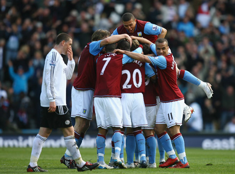 斯基拉：尤文将给伊尔迪兹500-550万年薪，加与欧冠挂钩奖金（斯基拉：尤文拟为伊尔迪兹提供500万至550万年薪，另含与欧冠挂钩的奖金）