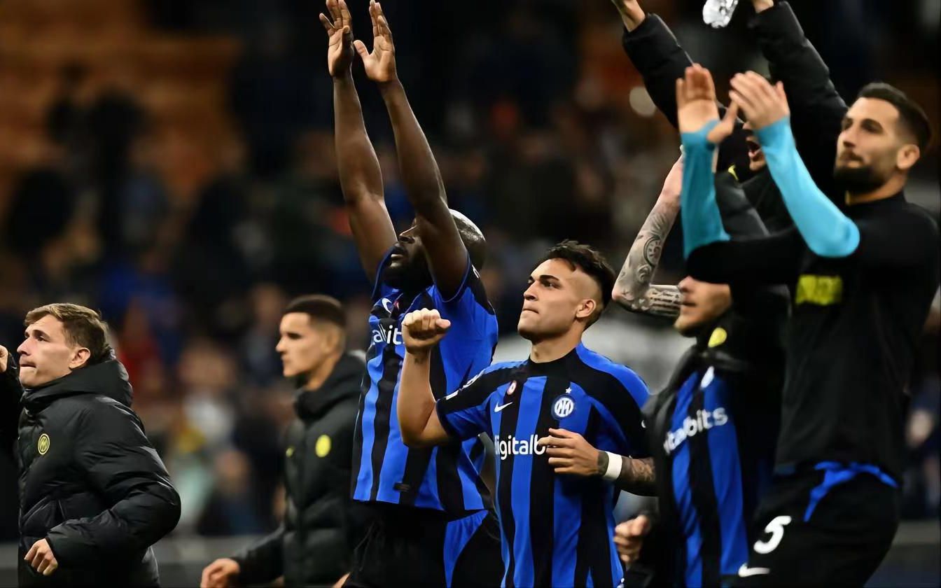 回击里沙利松，加布晒近3场英超北伦敦德比全场最佳奖杯（加布用奖杯回怼里沙利松：晒近三场英超北伦敦德比全场最佳）