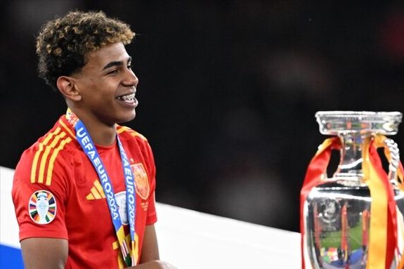 回报齐沃信任，路易斯-恩里克送出国米生涯首次助攻（以表现回馈齐沃信任，路易斯-恩里克斩获国米生涯首助攻）