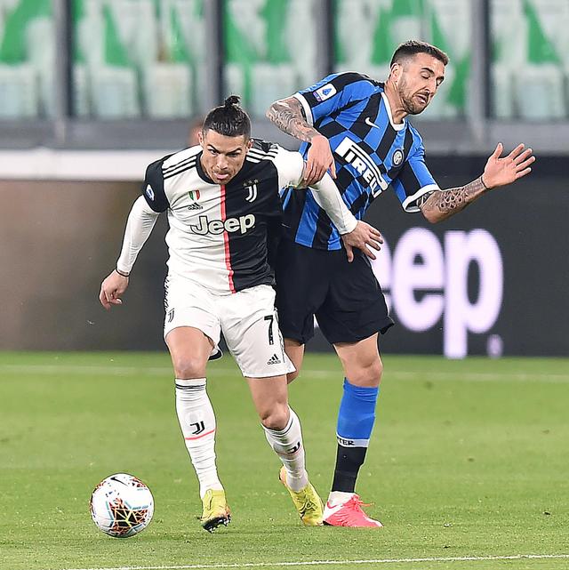 罗马诺：莱比锡和切尔西谈西蒙斯时问价乔治，两人交易不挂钩（罗马诺：莱比锡与切尔西谈西蒙斯时顺带询价乔治，两笔交易互不关联）